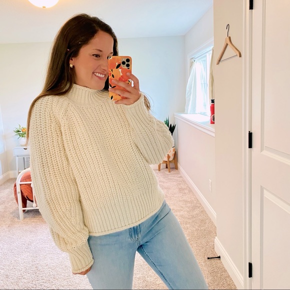 Chunky Turtleneck Sweater 